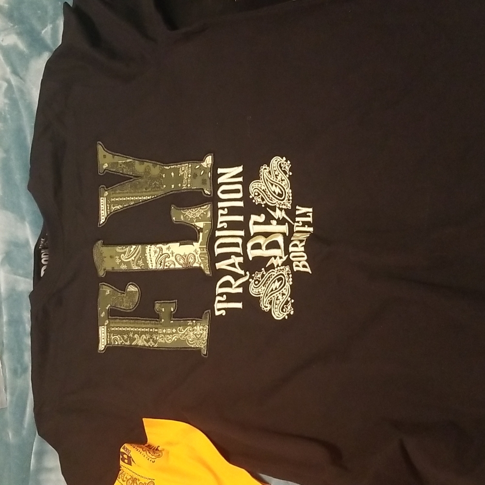 Mens size large "born fly t shirts" bundle both new one nwt and other nwot